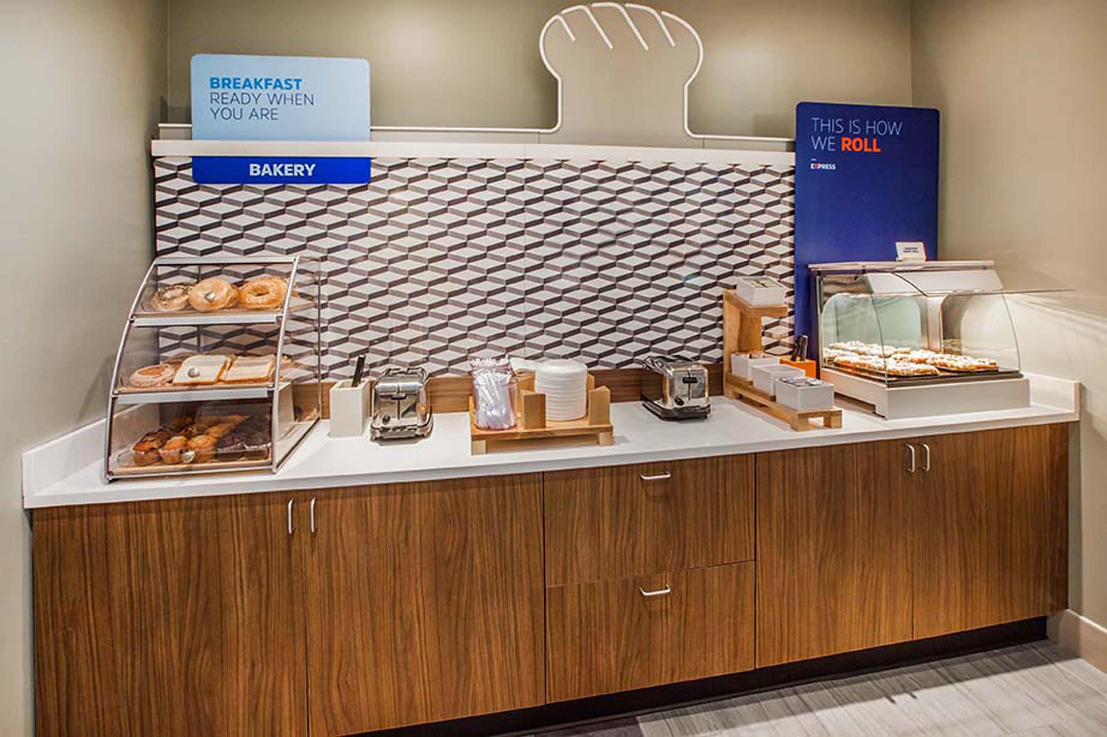 Holiday Inn Express Hotel & Suites York By Ihg Dış mekan fotoğraf